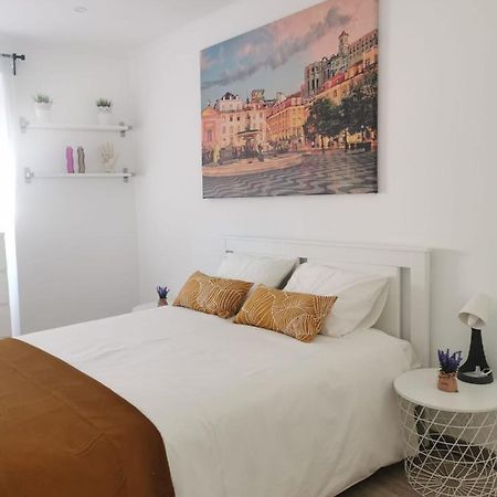 Апартаменты Loft 55 Оэйраш Экстерьер фото